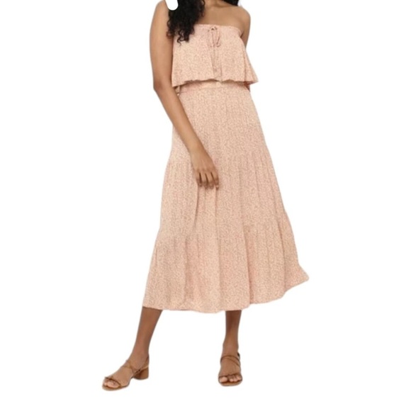 American Eagle Outfitters Dresses & Skirts - American Eagle Women’s Strapless Floral Midi Ruffle Dress Size M